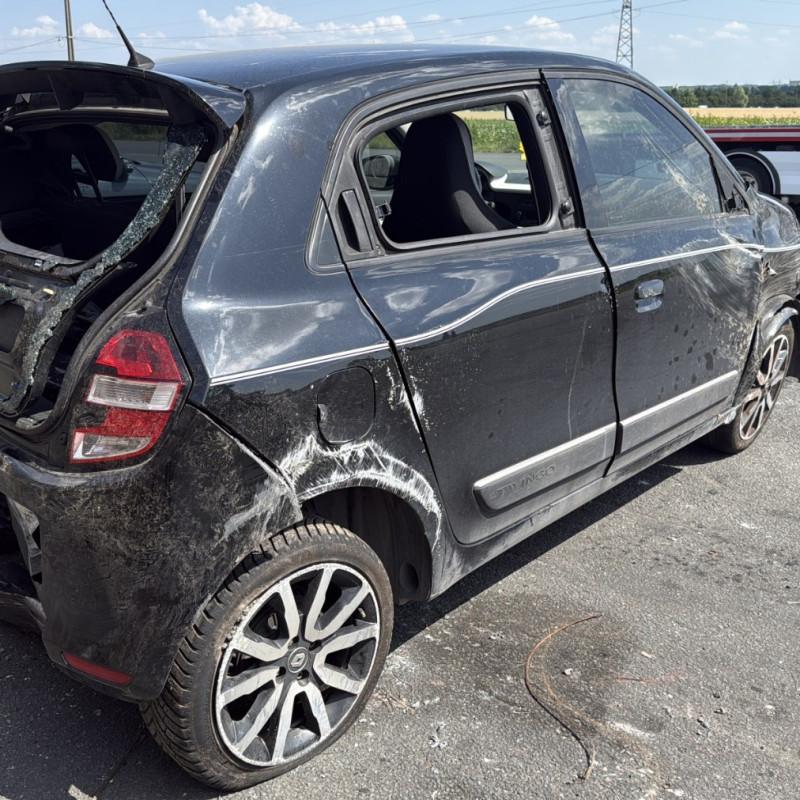 RENAULT TWINGO 3 PHASE 1 1.0i - 12V SCE 70 Photo n°3