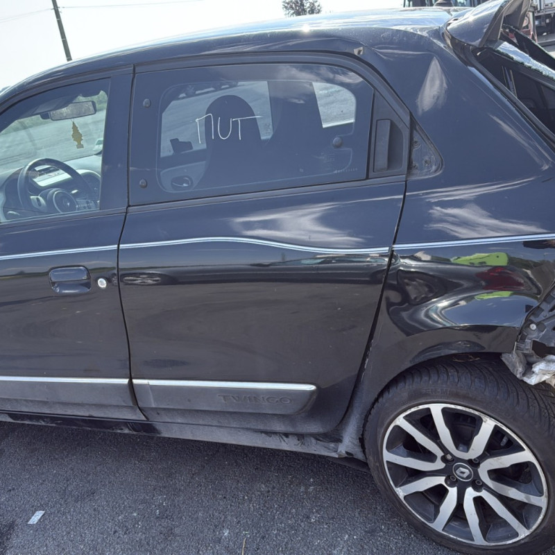 RENAULT TWINGO 3 PHASE 1 1.0i - 12V SCE 70 Photo n°6