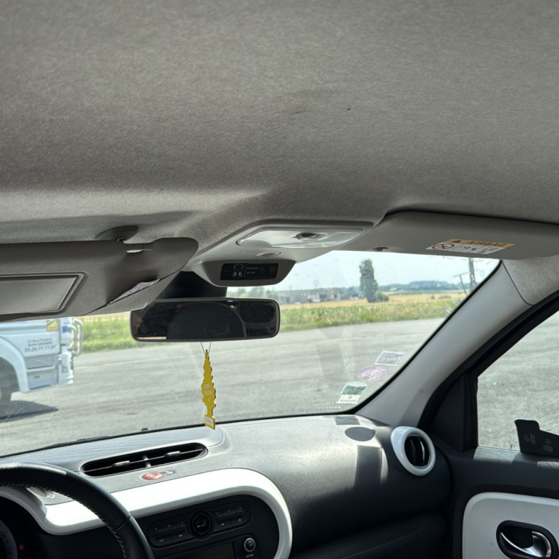 RENAULT TWINGO 3 PHASE 1 1.0i - 12V SCE 70 Photo n°13