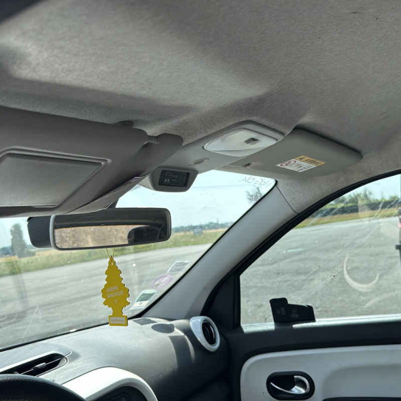 RENAULT TWINGO 3 PHASE 1 1.0i - 12V SCE 70 Photo n°15