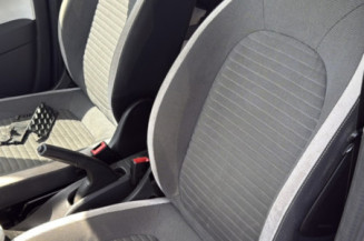 RENAULT TWINGO 3 PHASE 1 1.0i - 12V SCE 70