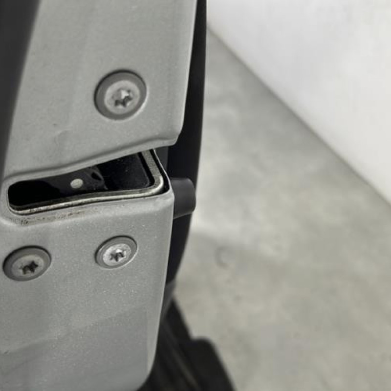 Porte arriere gauche TOYOTA VERSO Photo n°7