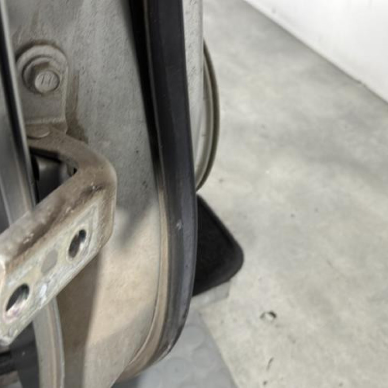 Porte arriere droit TOYOTA VERSO Photo n°6