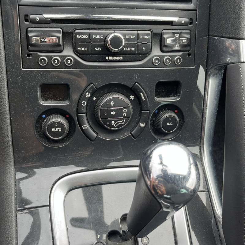 PEUGEOT 3008 1 PHASE 1 1.6 HDI - 8V TURBO Photo n°10