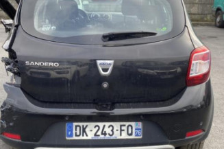 Aile avant droit DACIA SANDERO 2