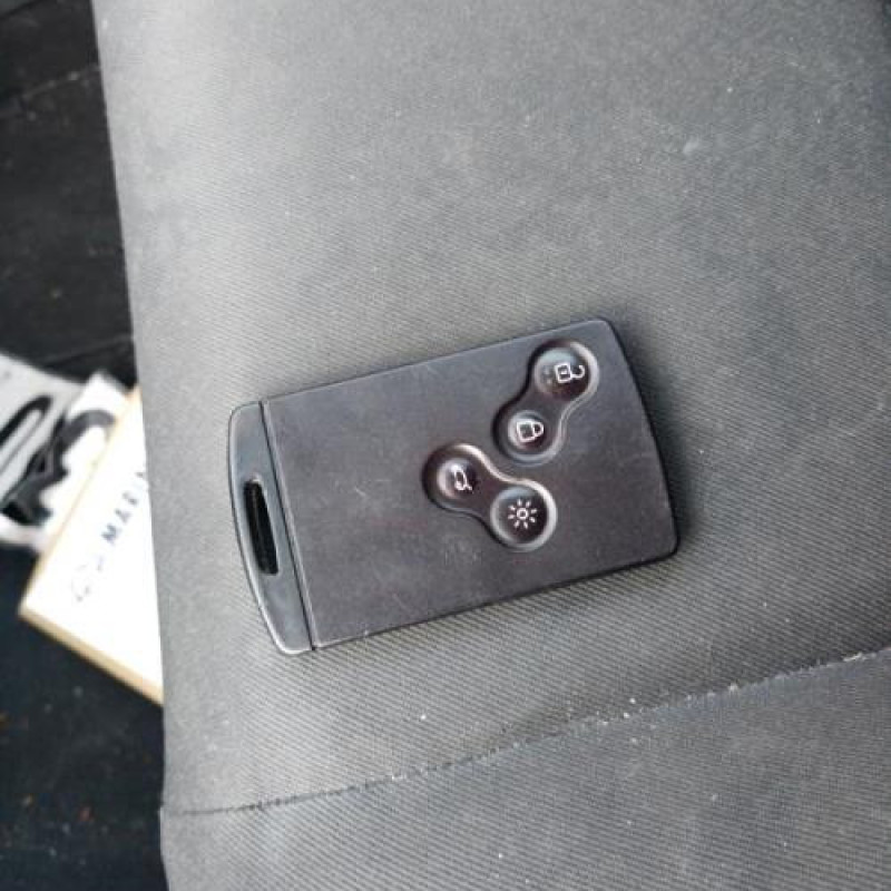 Ceinture arriere gauche RENAULT MEGANE 3 Photo n°4