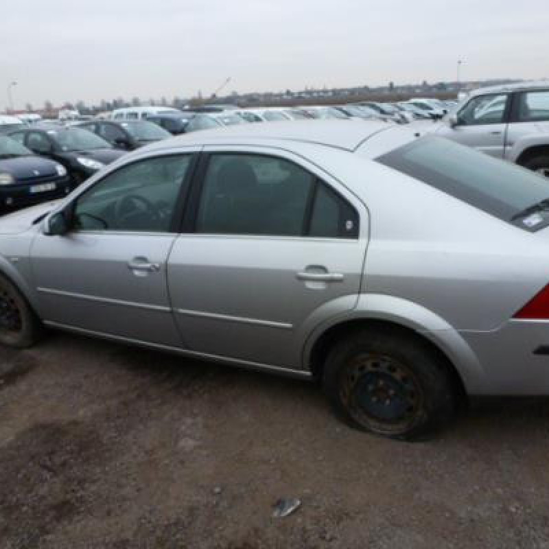 Plage arriere FORD MONDEO 2 Photo n°7