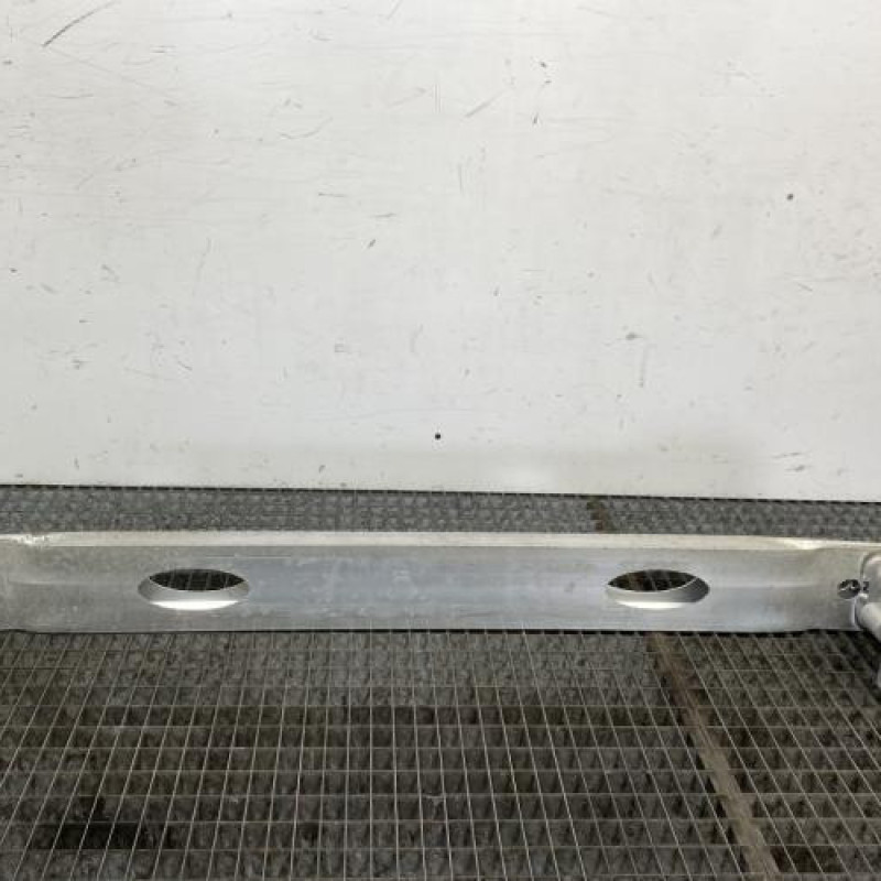 Renfort pare choc arriere (traverse) OPEL VIVARO 3 Photo n°7