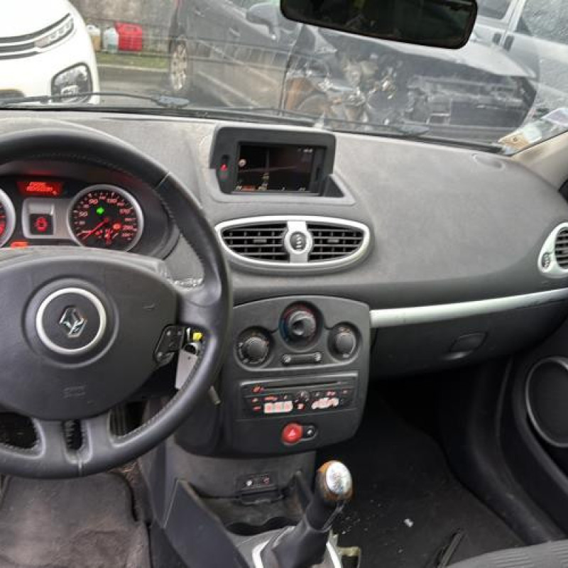 Renfort pare choc avant (traverse) RENAULT CLIO 3 Photo n°20
