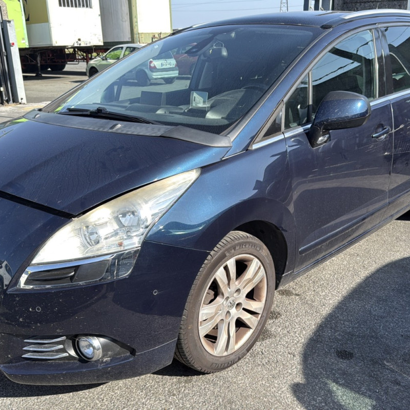 PEUGEOT 5008 1 PHASE 1 1.6 HDI - 16V TURBO Photo n°1