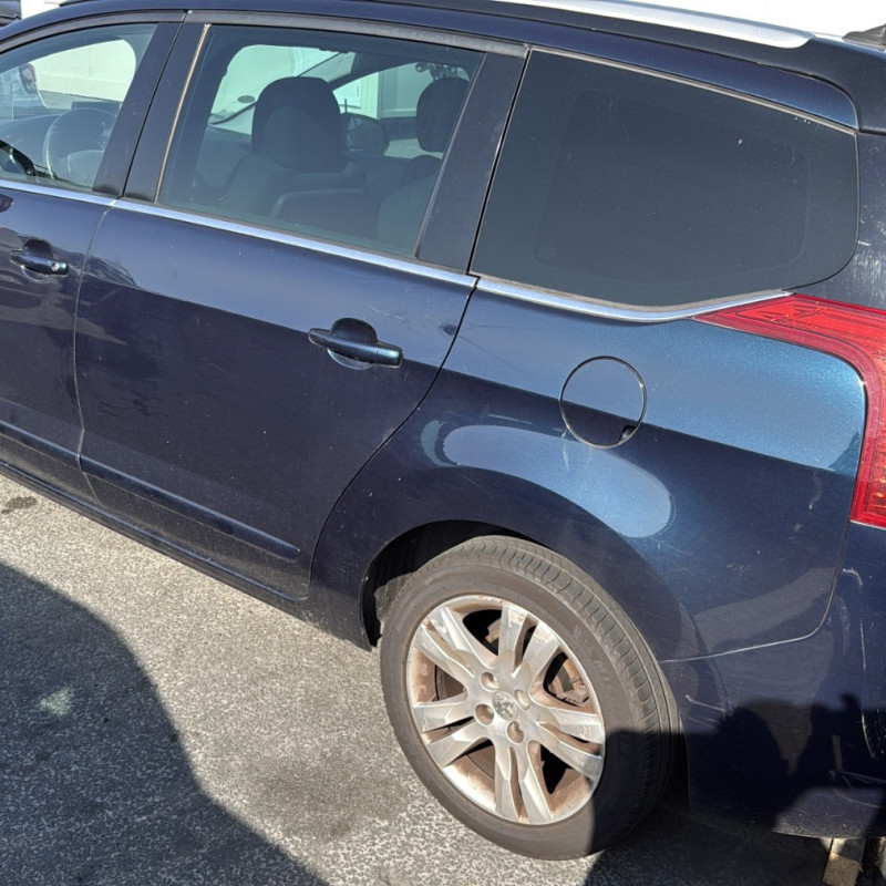 PEUGEOT 5008 1 PHASE 1 1.6 HDI - 16V TURBO Photo n°4
