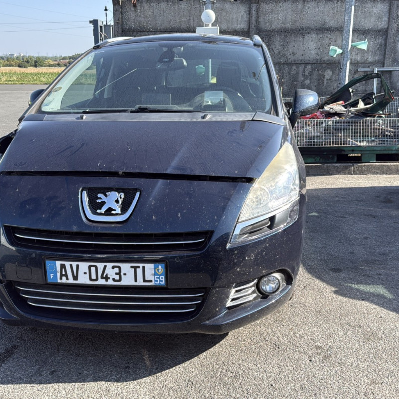 PEUGEOT 5008 1 PHASE 1 1.6 HDI - 16V TURBO Photo n°8