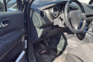 PEUGEOT 5008 1 PHASE 1 1.6 HDI - 16V TURBO
