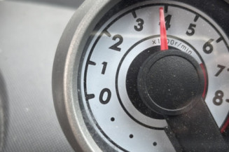 PEUGEOT 107 PHASE 2 1.0i - 12V