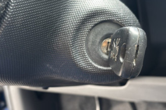 PEUGEOT 107 PHASE 2 1.0i - 12V