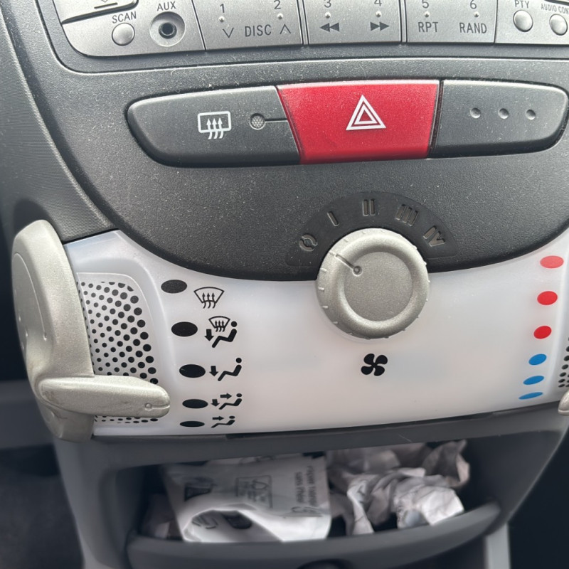 PEUGEOT 107 PHASE 2 1.0i - 12V Photo n°28