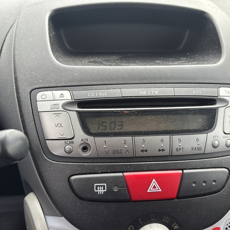 PEUGEOT 107 PHASE 2 1.0i - 12V Photo n°29