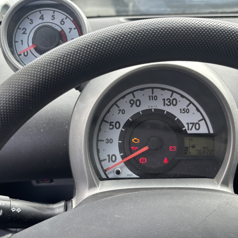 PEUGEOT 107 PHASE 2 1.0i - 12V Photo n°31