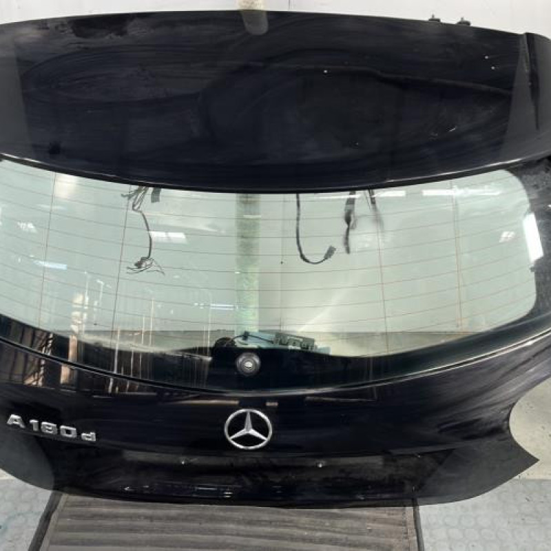 Malle/Hayon arriere MERCEDES CLASSE A 176 Photo n°1