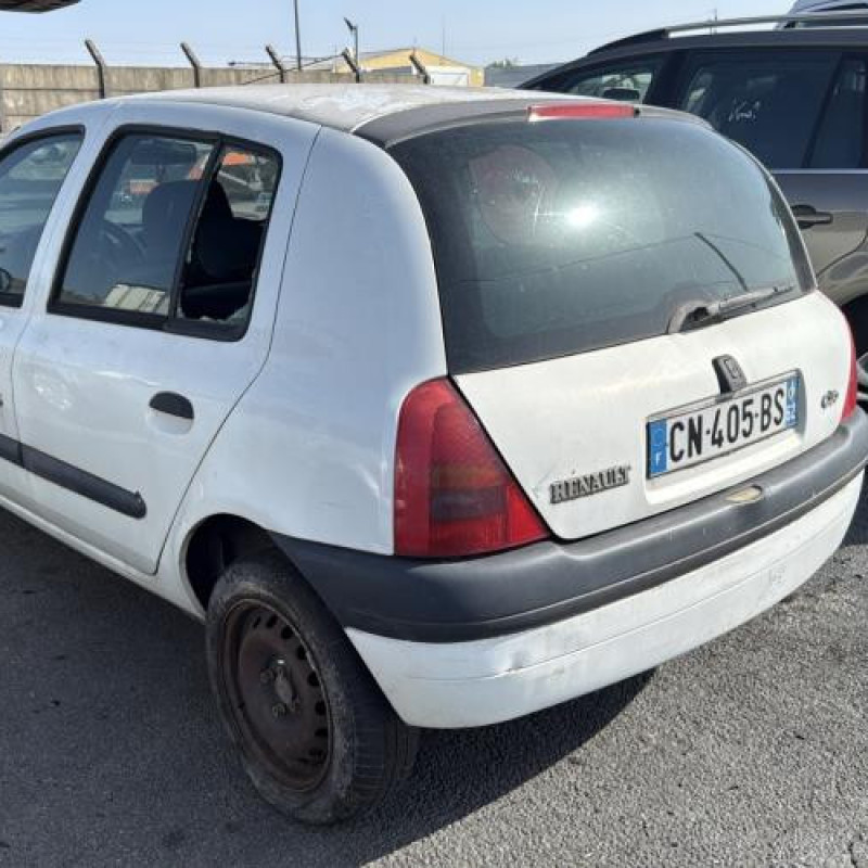 Aile avant gauche RENAULT CLIO 2 Photo n°8