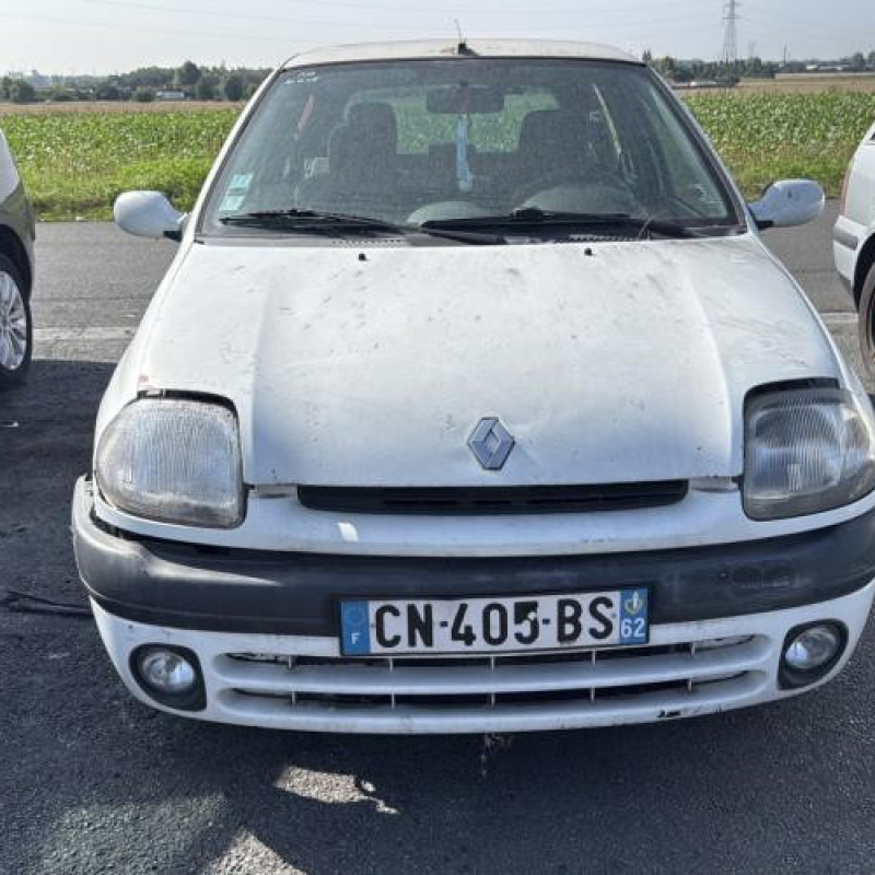 Aile avant gauche RENAULT CLIO 2 Photo n°12