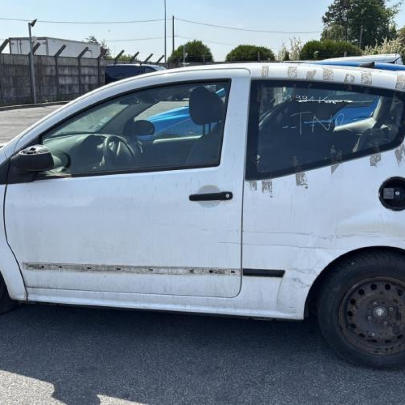 Feu arriere principal droit (feux) CITROEN C2 Photo n°10
