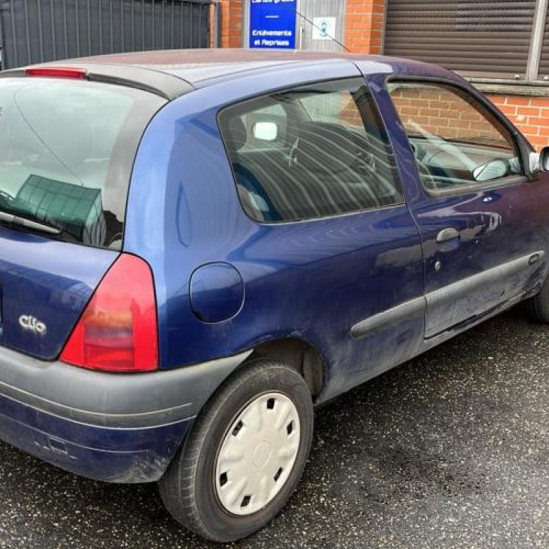 Aile avant gauche RENAULT CLIO 2 Photo n°15