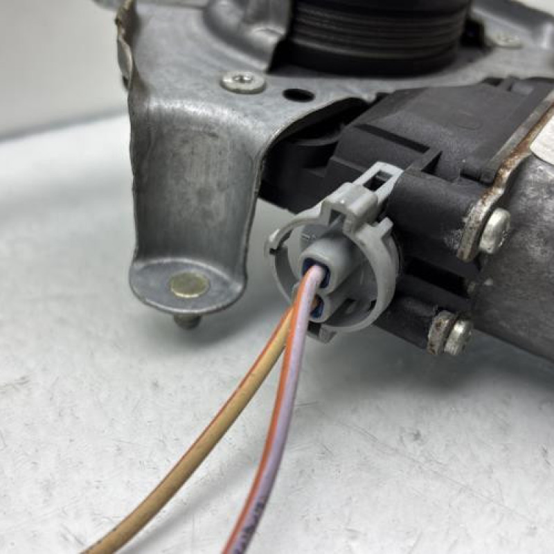 Leve vitre electrique avant droit RENAULT CLIO 2 Photo n°4
