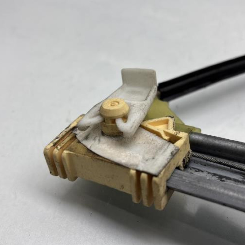 Leve vitre electrique avant droit RENAULT CLIO 2 Photo n°6