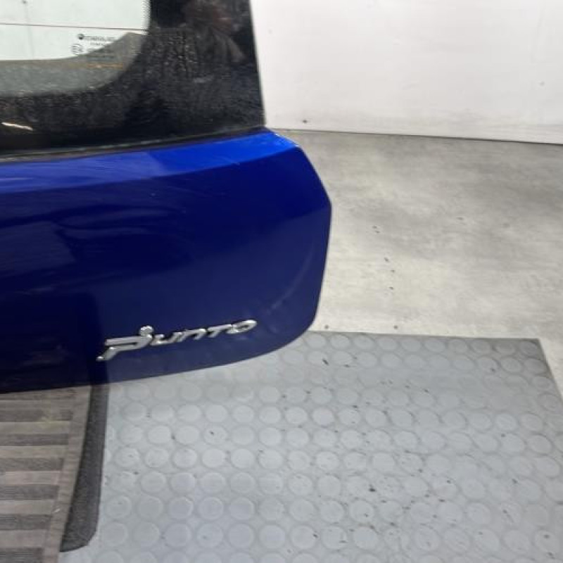 Malle/Hayon arriere FIAT PUNTO EVO 3 Photo n°4