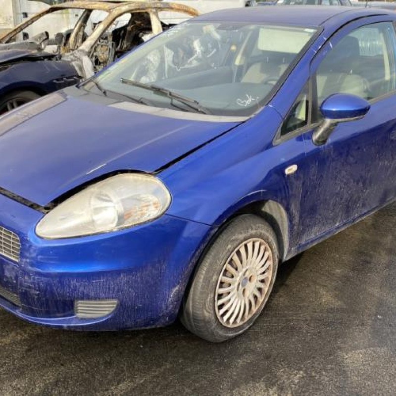 Malle/Hayon arriere FIAT PUNTO EVO 3 Photo n°12