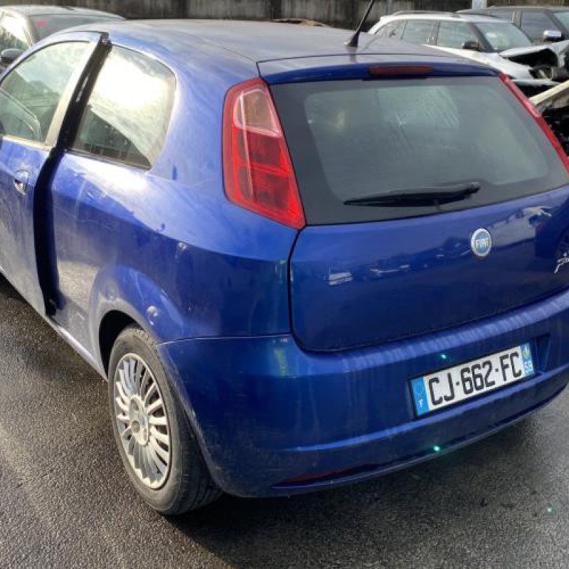 Malle/Hayon arriere FIAT PUNTO EVO 3 Photo n°15
