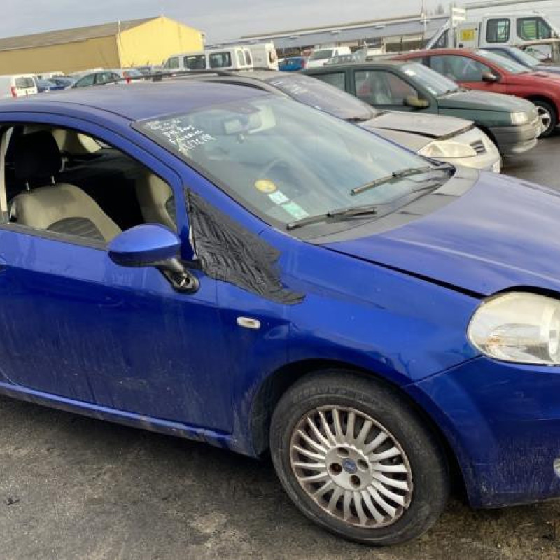 Malle/Hayon arriere FIAT PUNTO EVO 3 Photo n°18