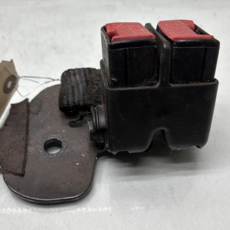 Attache ceinture arriere droit RENAULT CLIO 2