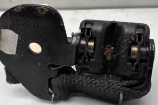 Attache ceinture arriere droit RENAULT CLIO 2
