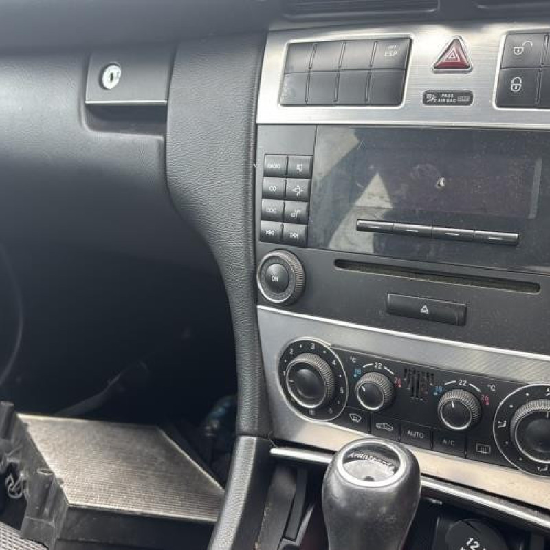 Serrure avant droit MERCEDES CLASSE C 203 Photo n°18