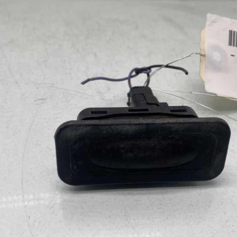 Bouton de coffre RENAULT SCENIC 2 Photo n°1