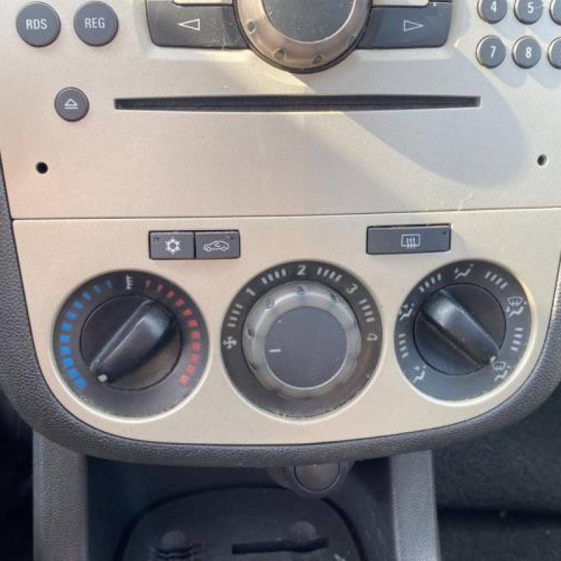 Serrure arriere gauche OPEL CORSA D Photo n°17