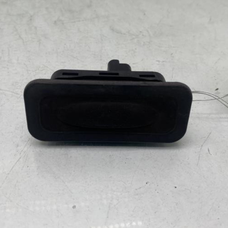 Bouton de coffre RENAULT SCENIC 2 Photo n°1