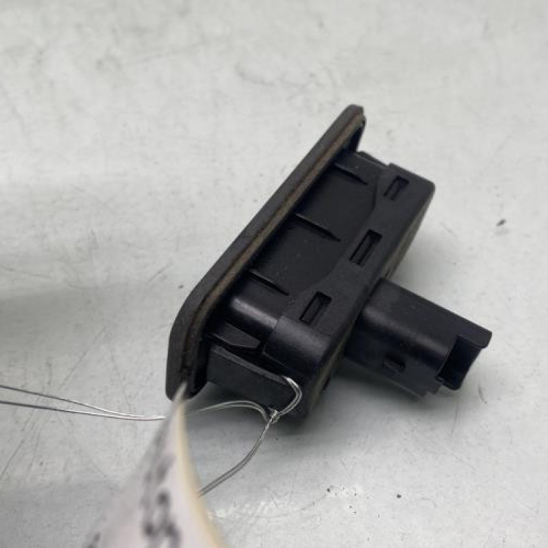 Bouton de coffre RENAULT SCENIC 2 Photo n°2