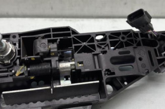 Poignee porte avant gauche RENAULT CLIO 4