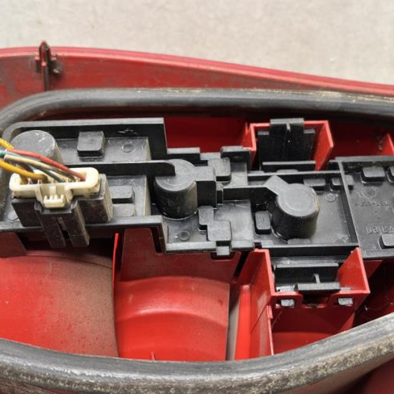 Feu arriere principal droit (feux) CITROEN XSARA PICASSO Photo n°3