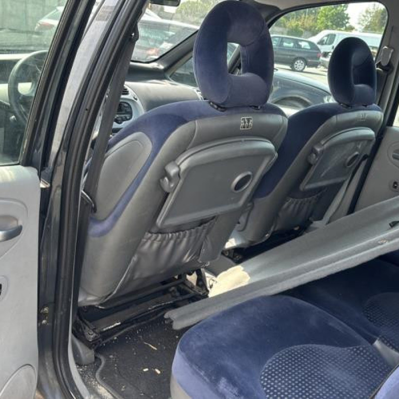 Feu arriere principal gauche (feux) CITROEN XSARA PICASSO Photo n°13