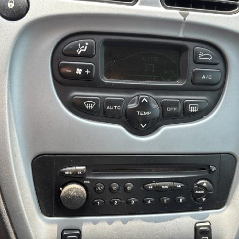 Feu arriere principal gauche (feux) CITROEN XSARA PICASSO Photo n°20