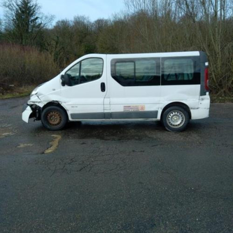 Compresseur clim RENAULT TRAFIC 2 Photo n°19