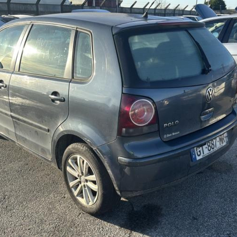 Trappe d'essence VOLKSWAGEN POLO 4 Photo n°7