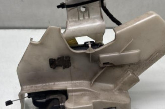 Serrure arriere droit VOLKSWAGEN POLO 4 Photo n°1
