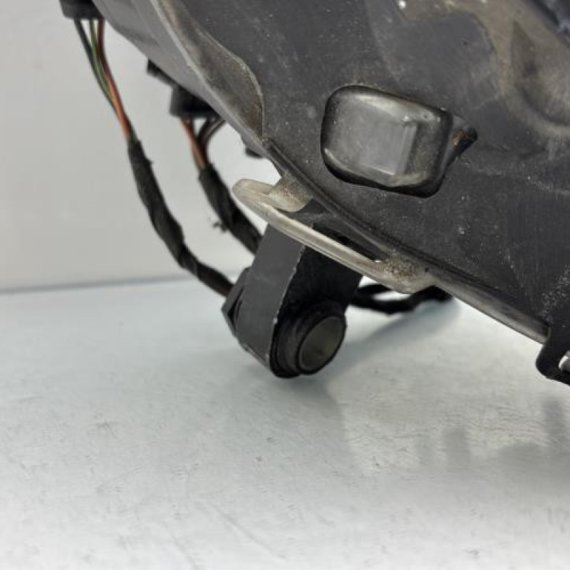 Optique avant principal droit (feux)(phare) MERCEDES CLASSE R 251 Photo n°4