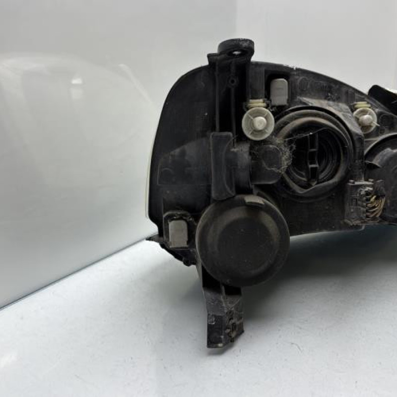Optique avant principal gauche (feux)(phare) OPEL CORSA C Photo n°8