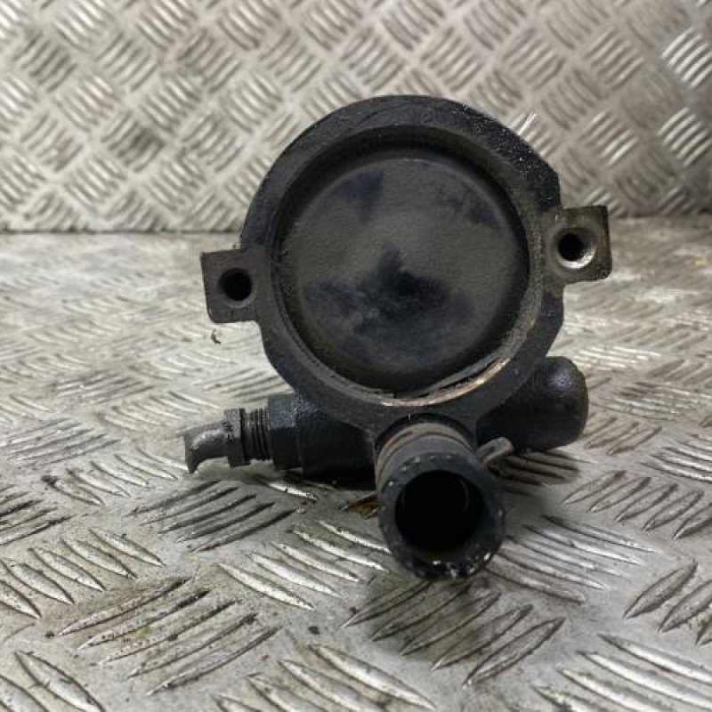 Pompe de direction RENAULT CLIO 2 Photo n°3